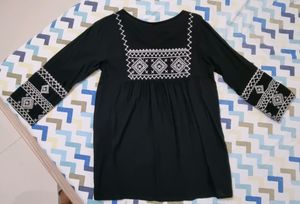 RAYON EMBROIDERY BLACK TOP
