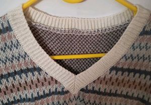 Patterned Knit Vest