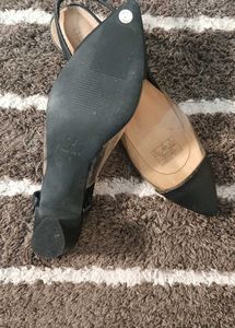 Allen Solly Women Black Solid Pumps