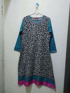 Shree Floral Print Kurta In Black White