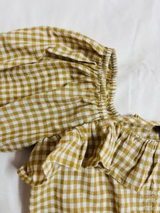 Gingham Crop Top with Puff Sleeves