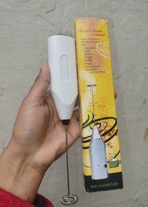 Bevzilla New Mini Handheld Milk/Coffee Frother