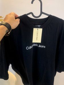Calvin Klein new Tshirt