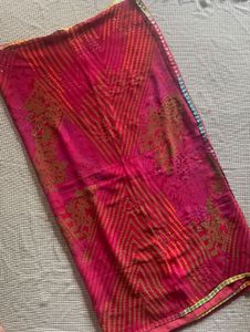 Red Pink Bandhani Saree