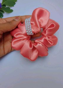 Peach Pearl Scrunchie