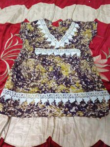 Cute Floral Lace Top