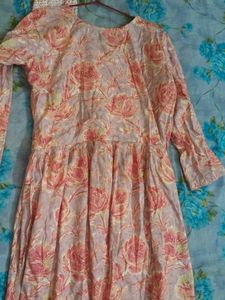 Floral Embroidered Kurta