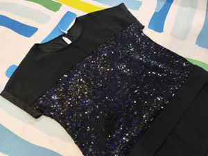 Chic Black Sequin Party Top – Size S |