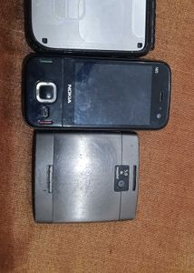 Combo 3 Nokia mobiles