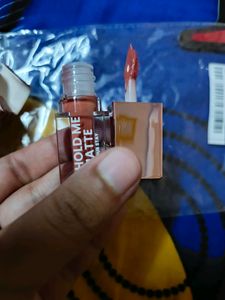Swiss Beauty Hold Me Matte Liquid Lipstick