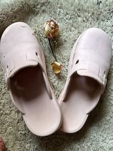 Pink Clogs Slipon🩷