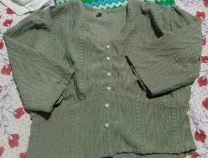 Chic Black &amp; White Crop Top