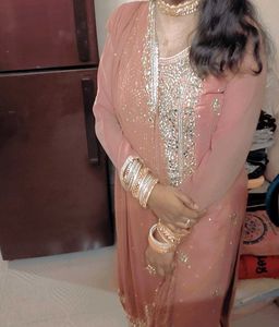 beautiful party wear suit