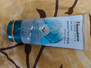 HIMALAYA, OIL CLEAR LEMON FACE WASH.