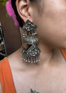 Gigantic Jhumka