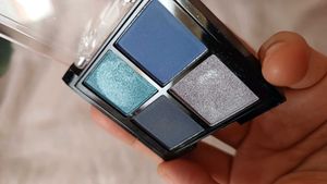 Faces Canada Best Colour Palette