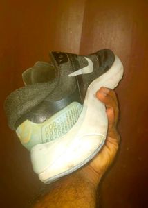 Nike Vomero 15 Custom Painted UK 10