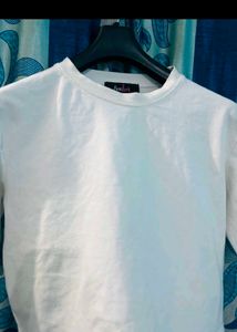 White Summery Basic Crop Oversized Tee.✨