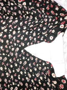 NEW BLACK SLIM TOP