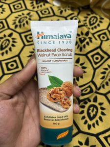 Himalaya Walnut Face Scrub