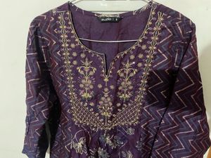 Elegant Purple Embroidered Kurta