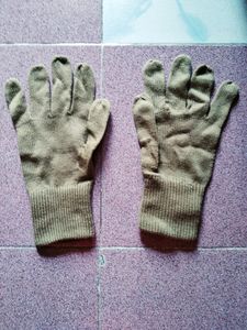 Male Woolen Sweater And Accessories