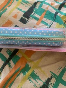 Hello Kitty Pouch/Compass