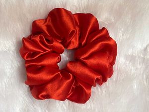 Pure satin scrunchies🎀