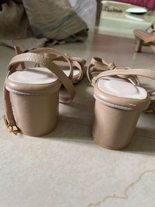 Cute Beige Bow Sandals