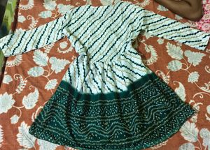 Leheriya Print Peplum Top