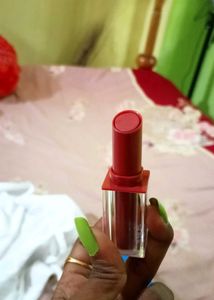 Swiss Beauty Satin Comfort Lipstick