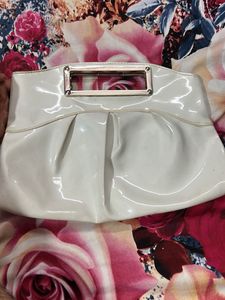 ELEGANCE Vintage White Patent Clutch