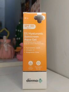 The Derma Co 1% Hyaluronic Sunscreen Aqua Gel SPF