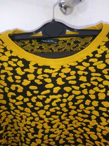 Animal Print Cropped Sweater