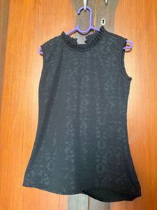 Globus Top- Perfect for any occasion