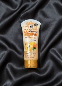 Whitening Facial Scrub