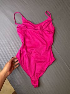 imported hot pink🩷bodysuit