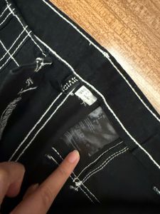 H&amp;M Black Topstitched Jeans