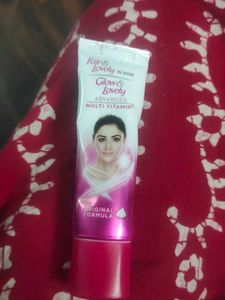 Glow & Lovely Multi Vitamin Cream