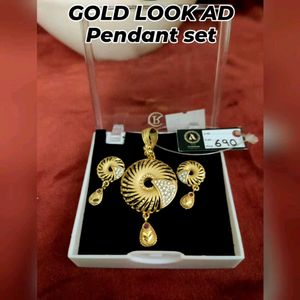 Gold Look AD Pendant Set