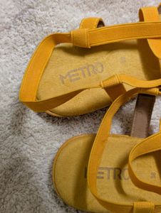 Metro Mustard Yellow Flats Size 5