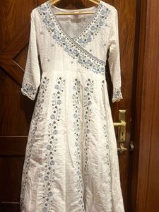 Elegant Embroidered Kurta