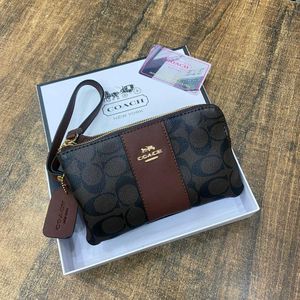 COACH Small Wristlet in Signature Canvas WD BOX