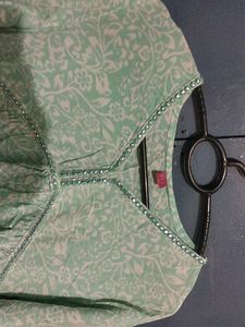 Women's Top