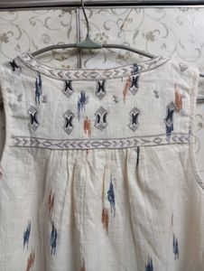L.B Women&#39;s Embroidered Top