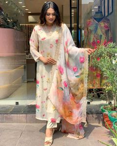 Tabby Silk Floral Kurta Set