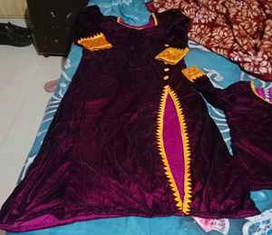 Twinning Combo Of Mother Daughter Ethnic Wear