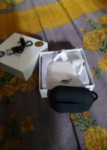 AirPods Pro 2nd Gen With Cover