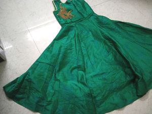 🦚 Peacock Colour One Piece Long Gown 💯✔️👗best Quality With Silk Lagging And Dupatta