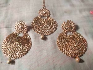 earrings and mangtika